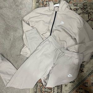 Tan Nike Sweatsuit, Women’s Sweatsuit, M-L, Beige Joggers and Zip-up
